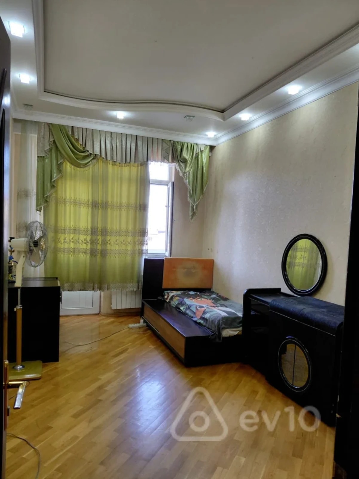 Satılır 3 otaqlı yeni tikili 178 m²