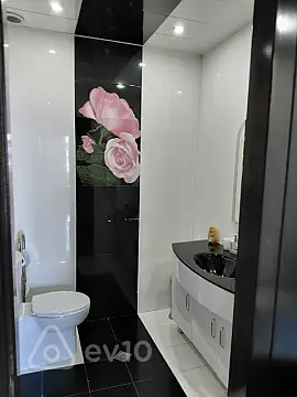 Satılır 3 otaqlı yeni tikili 178 m²