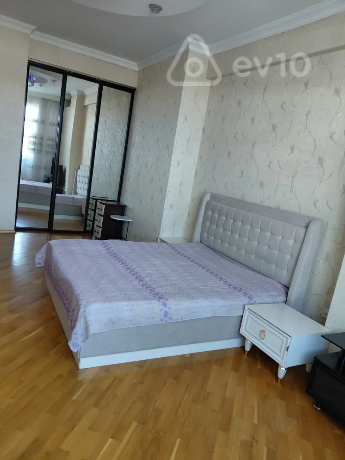 Satılır 3 otaqlı yeni tikili 178 m²