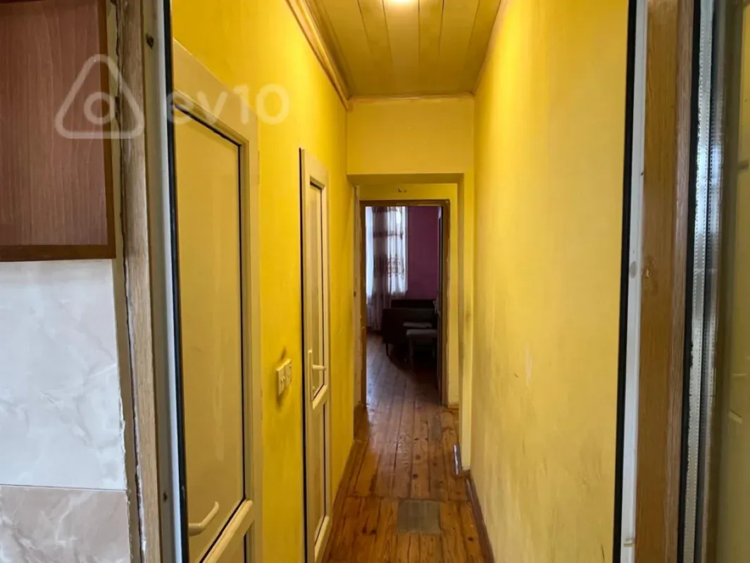 Kirayə verilir 2 otaqlı köhnə tikili 65 m²