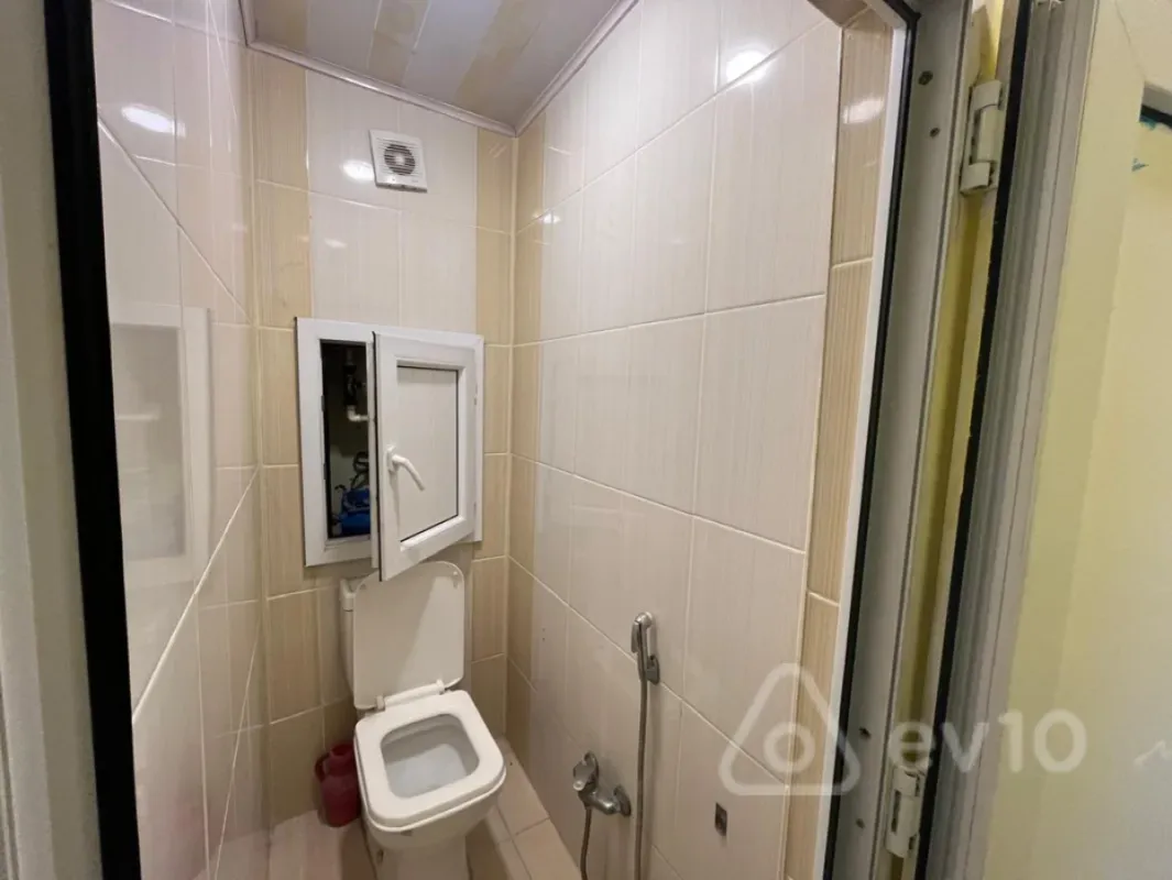Kirayə verilir 2 otaqlı köhnə tikili 65 m²