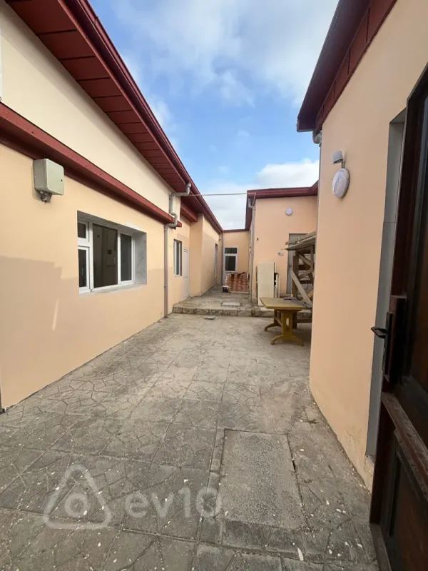 Kirayə verilir mənzil 250 m²