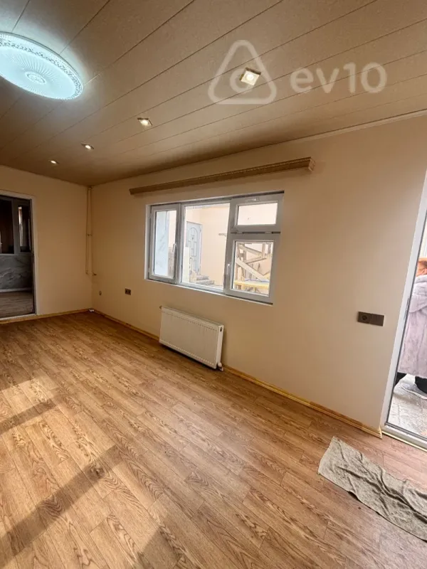 Kirayə verilir mənzil 250 m²