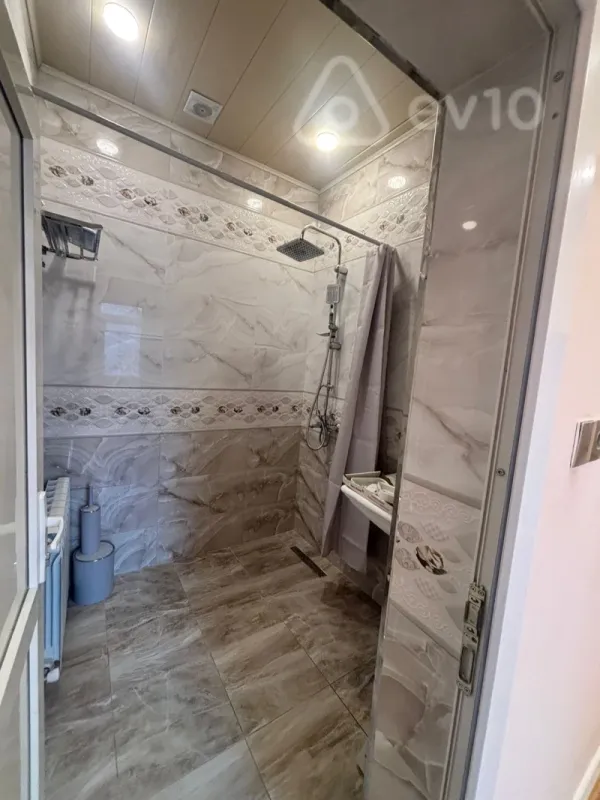 Kirayə verilir mənzil 250 m²