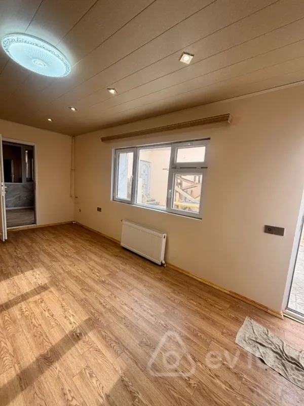 Kirayə verilir mənzil 250 m²