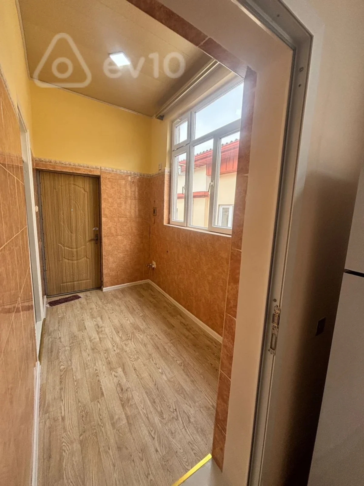 Kirayə verilir mənzil 250 m²