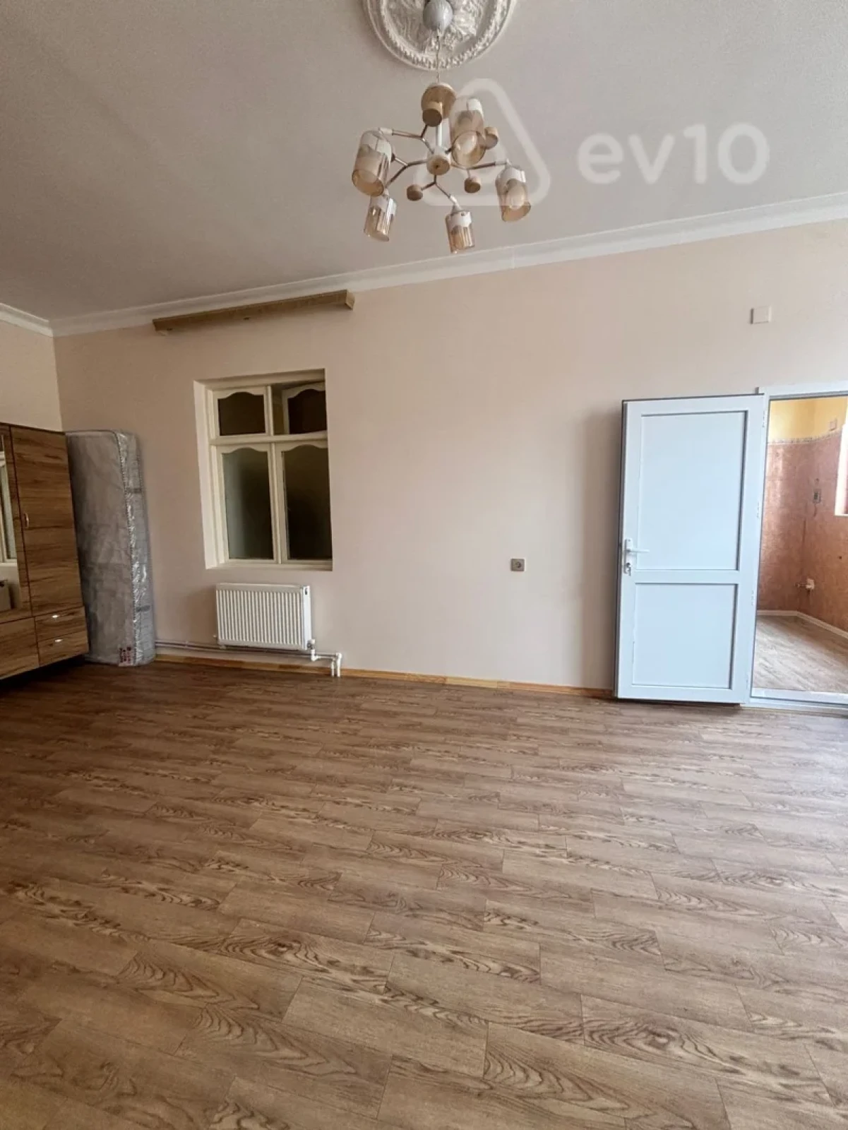 Kirayə verilir mənzil 250 m²