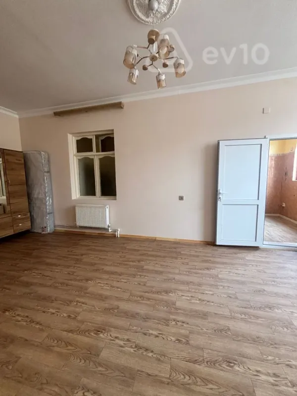 Kirayə verilir mənzil 250 m²