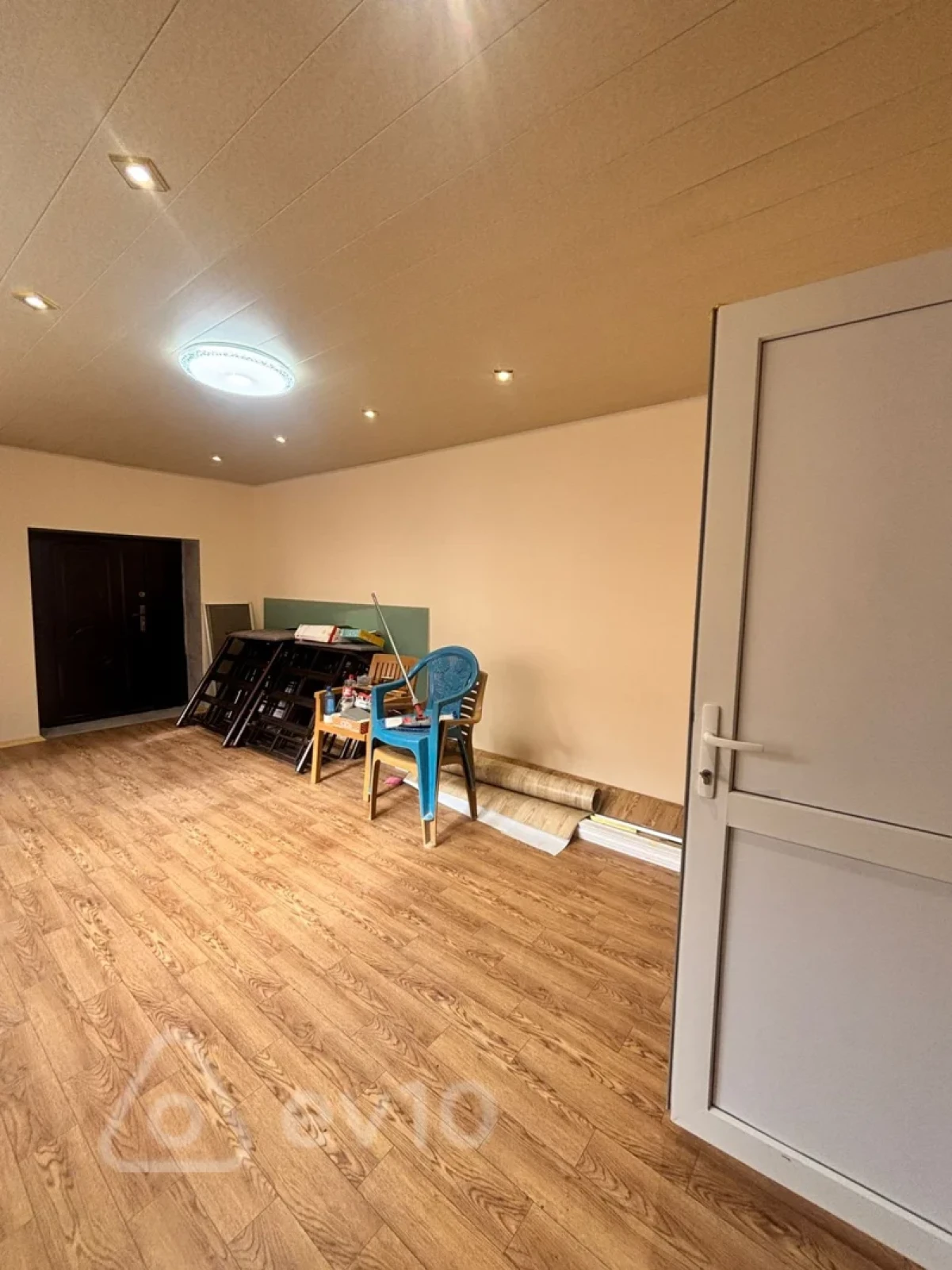 Kirayə verilir mənzil 250 m²