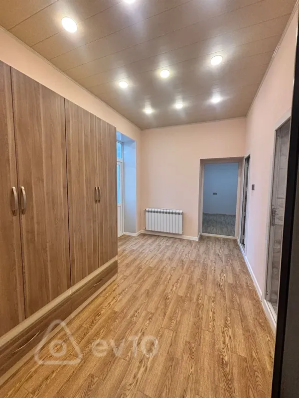 Kirayə verilir mənzil 250 m²