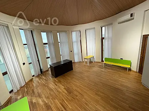 Kirayə verilir 13 otaqlı ofis 1000 m²