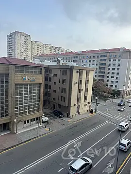Satılır 3 otaqlı yeni tikili 170 m²