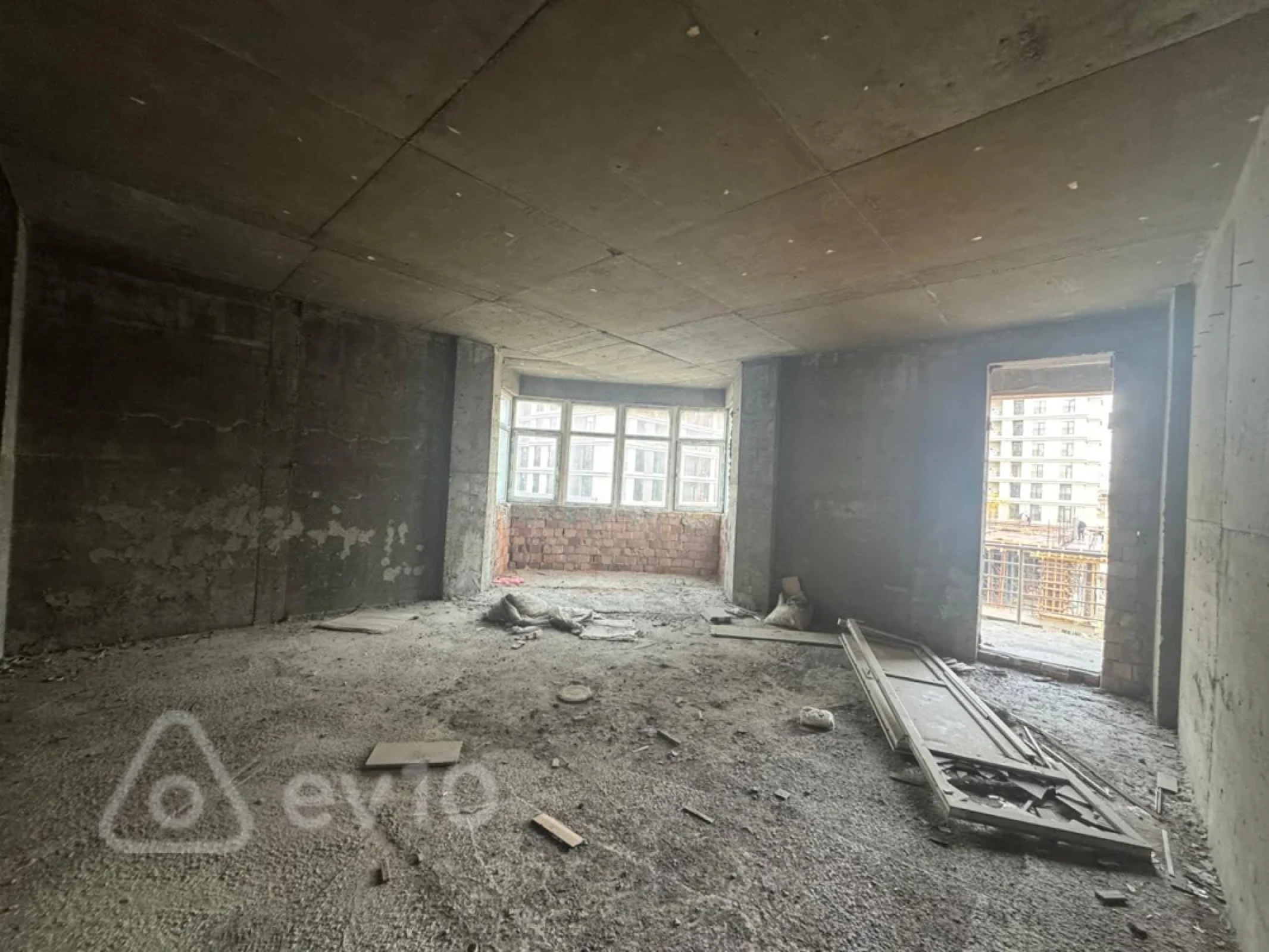 Satılır 3 otaqlı yeni tikili 170 m²