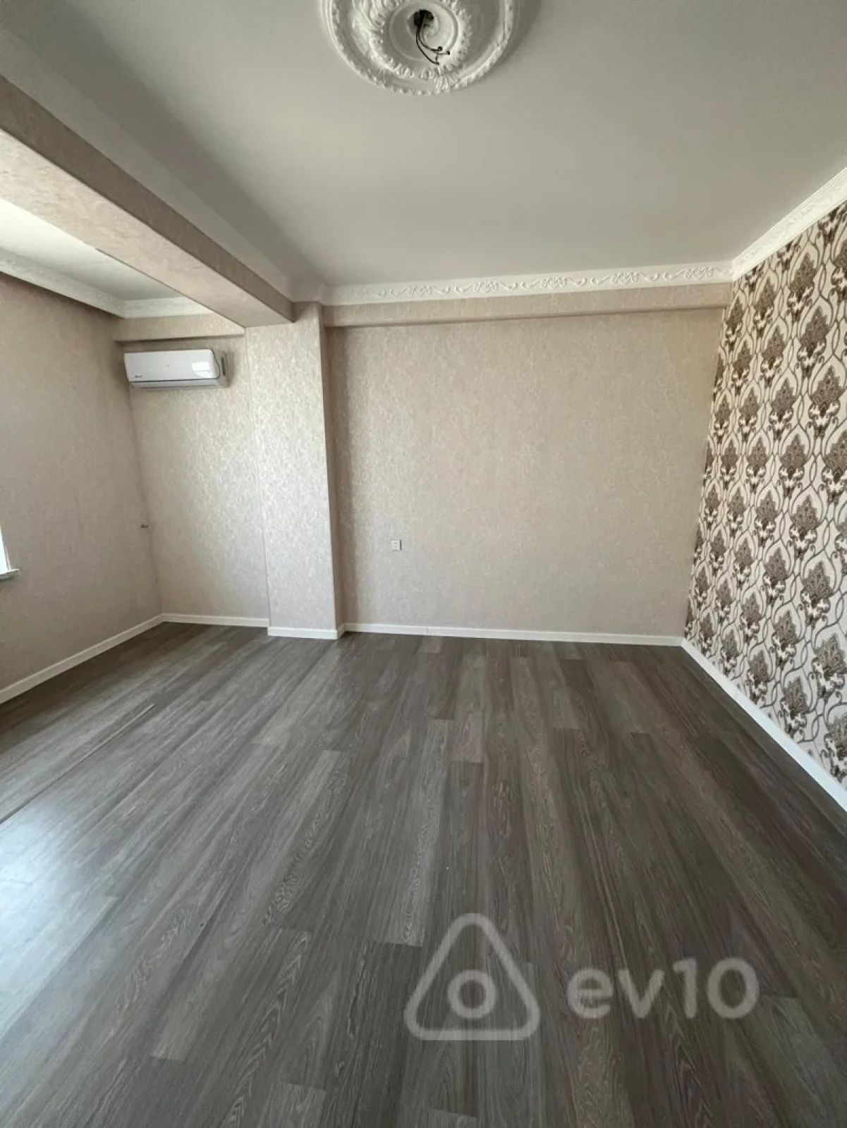 Satılır 2 otaqlı yeni tikili 92 m²