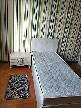 Kirayə verilir 4 otaqlı köhnə tikili 120 m²