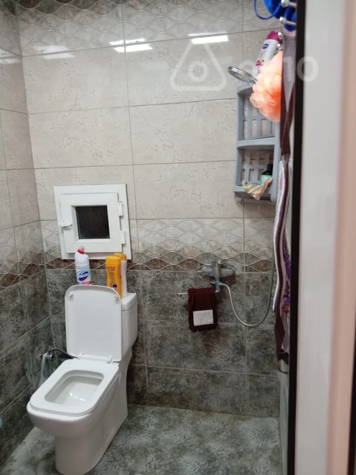 Kirayə verilir 4 otaqlı köhnə tikili 120 m²