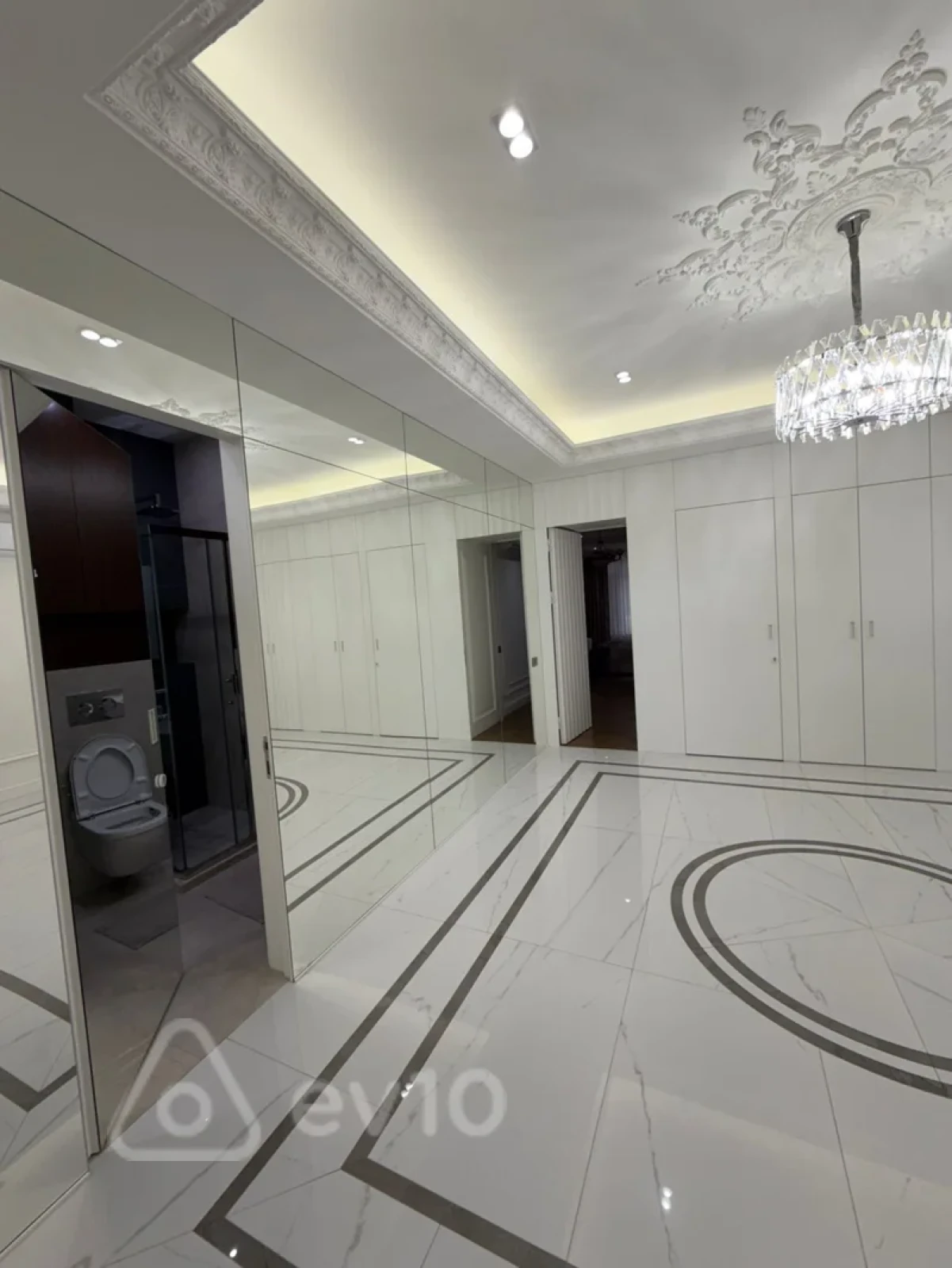 Kirayə verilir 3 otaqlı yeni tikili 180 m²