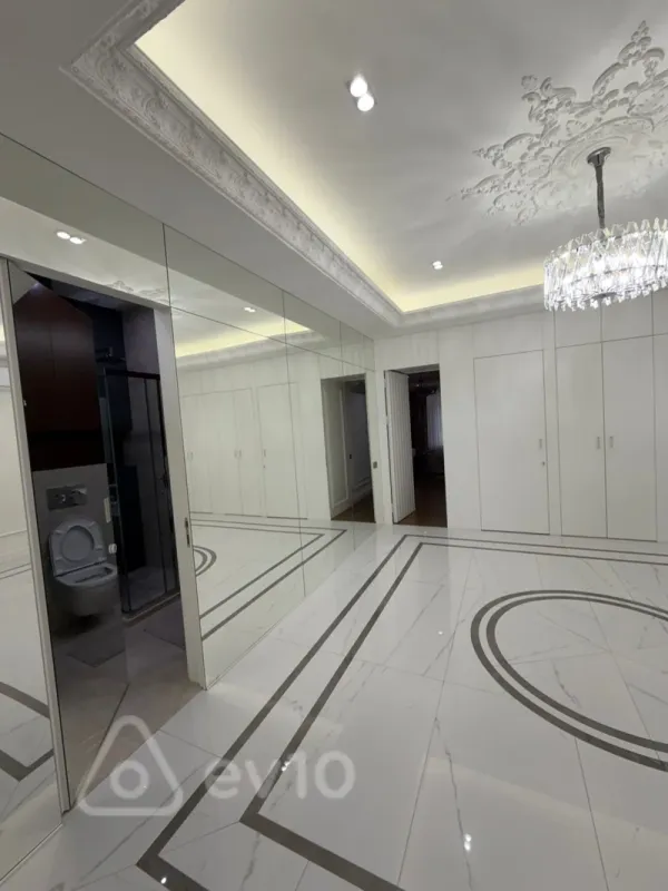 Kirayə verilir 3 otaqlı yeni tikili 180 m²