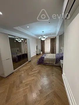 Kirayə verilir 3 otaqlı yeni tikili 180 m²