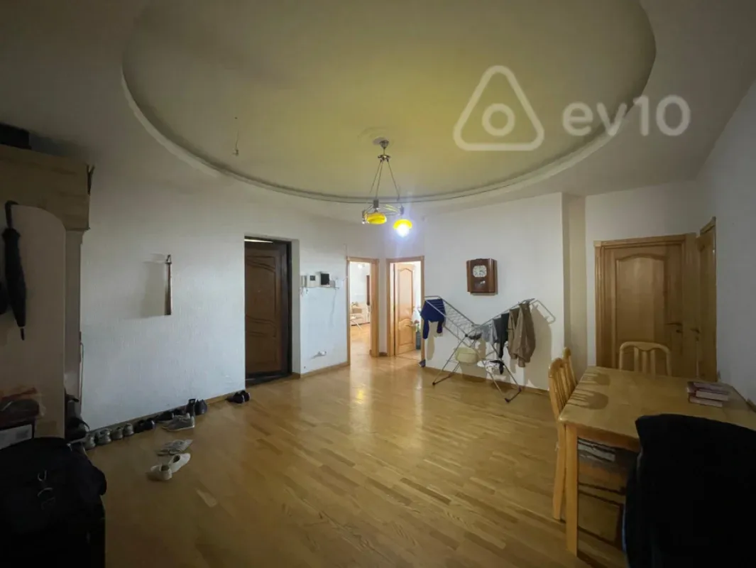 Satılır 4 otaqlı yeni tikili 180 m²