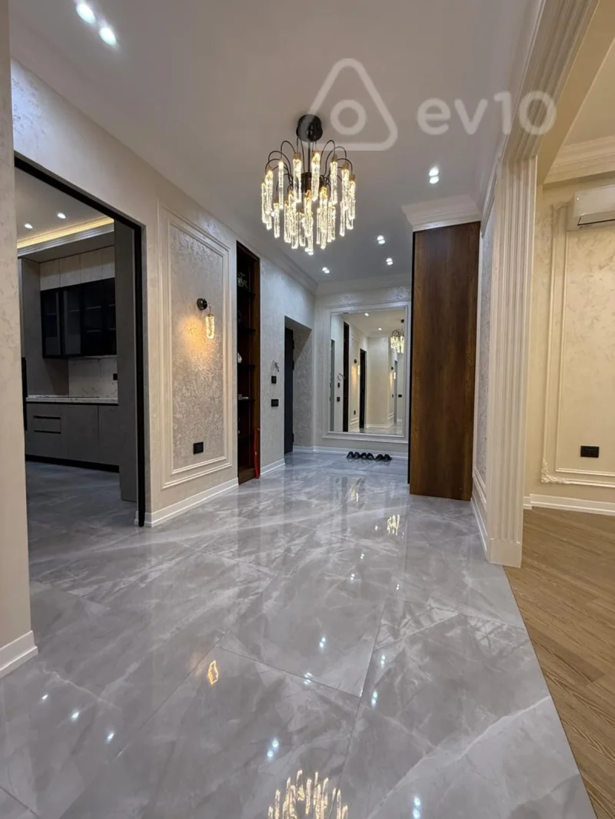 Satılır 3 otaqlı yeni tikili 130 m²