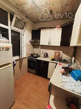 Kirayə verilir 2 otaqlı köhnə tikili 70 m²