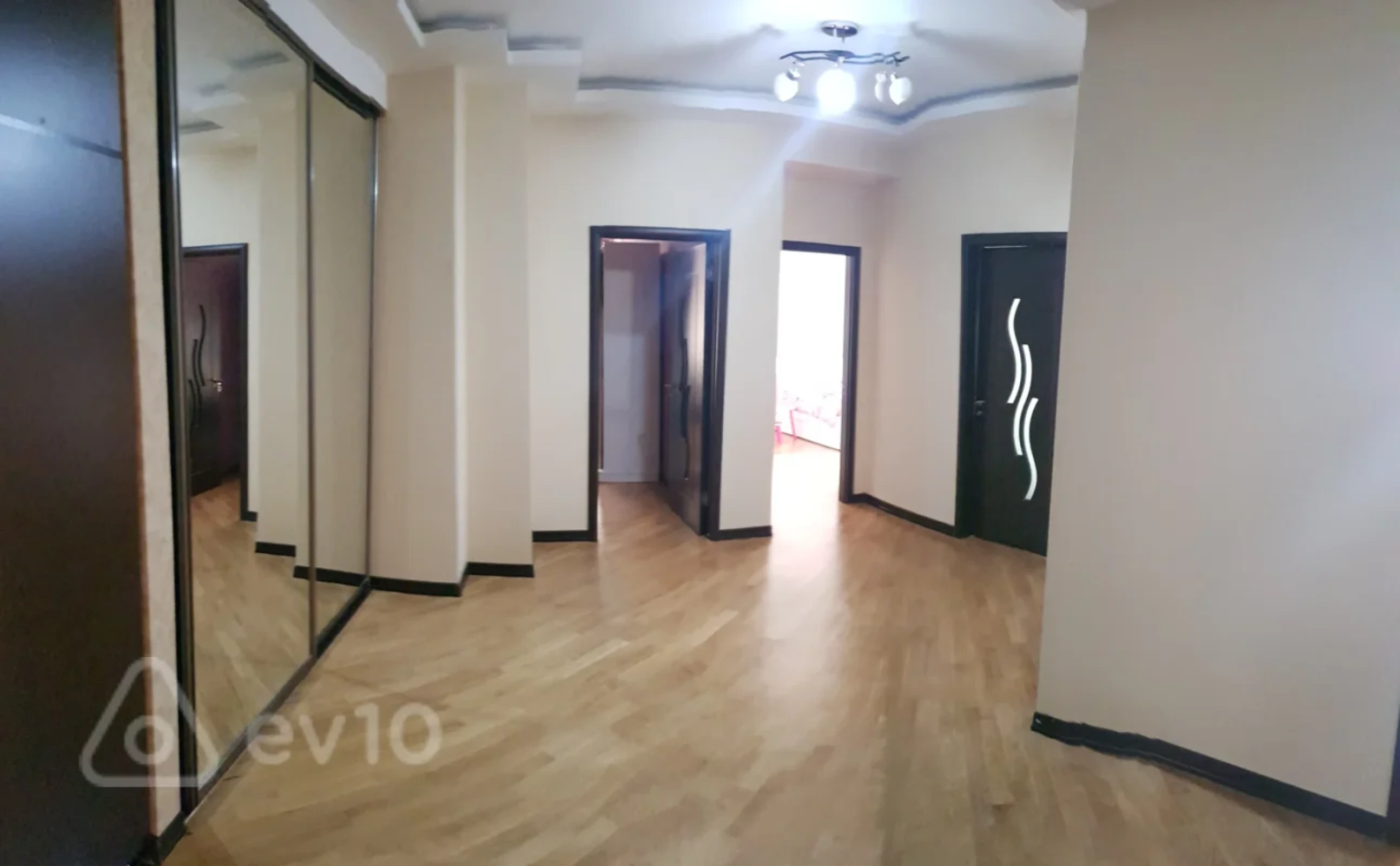 Satılır 4 otaqlı yeni tikili 170 m²