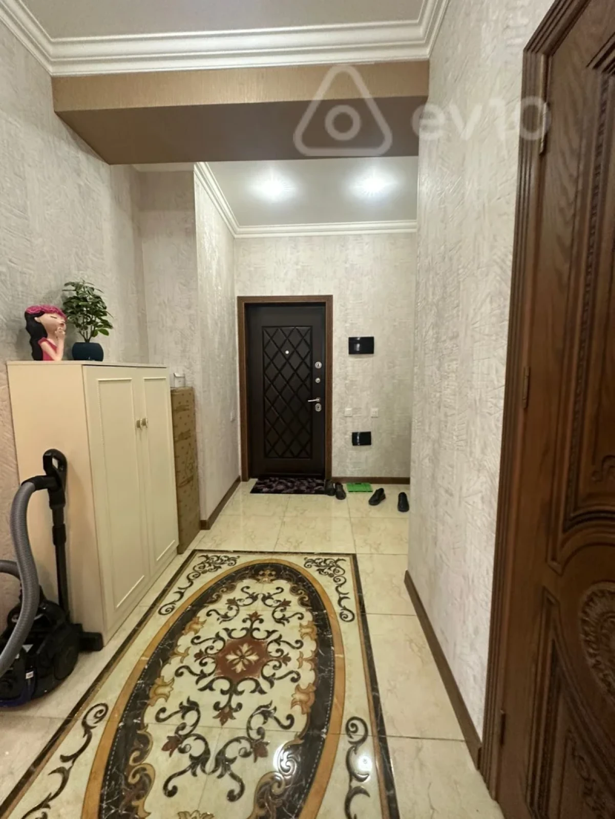 Satılır 3 otaqlı yeni tikili 107 m²