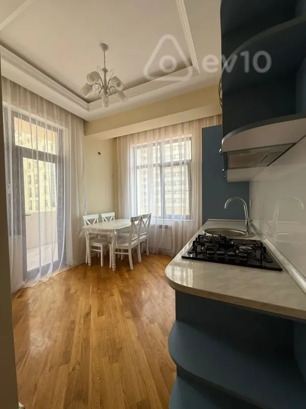 Kirayə verilir 3 otaqlı yeni tikili 100 m²