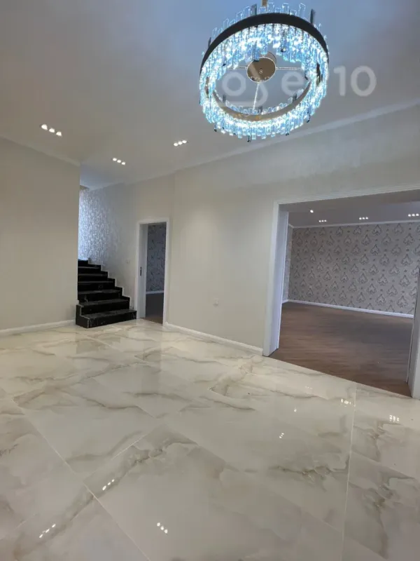 Satılır 7 otaqlı həyət evi 400 m²