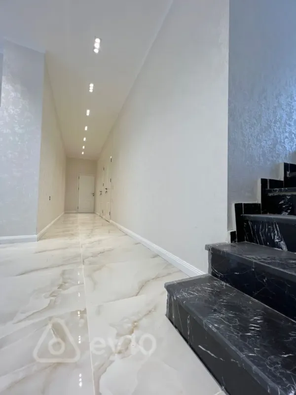 Satılır 7 otaqlı həyət evi 400 m²