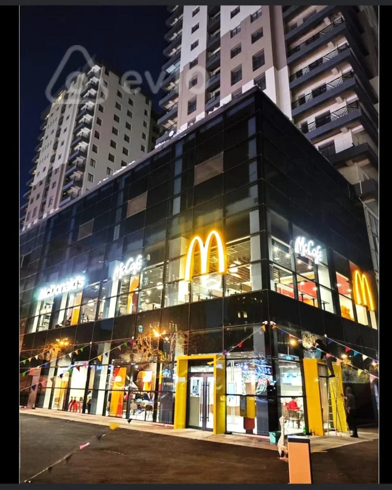 Satılır 4 otaqlı yeni tikili 193 m²