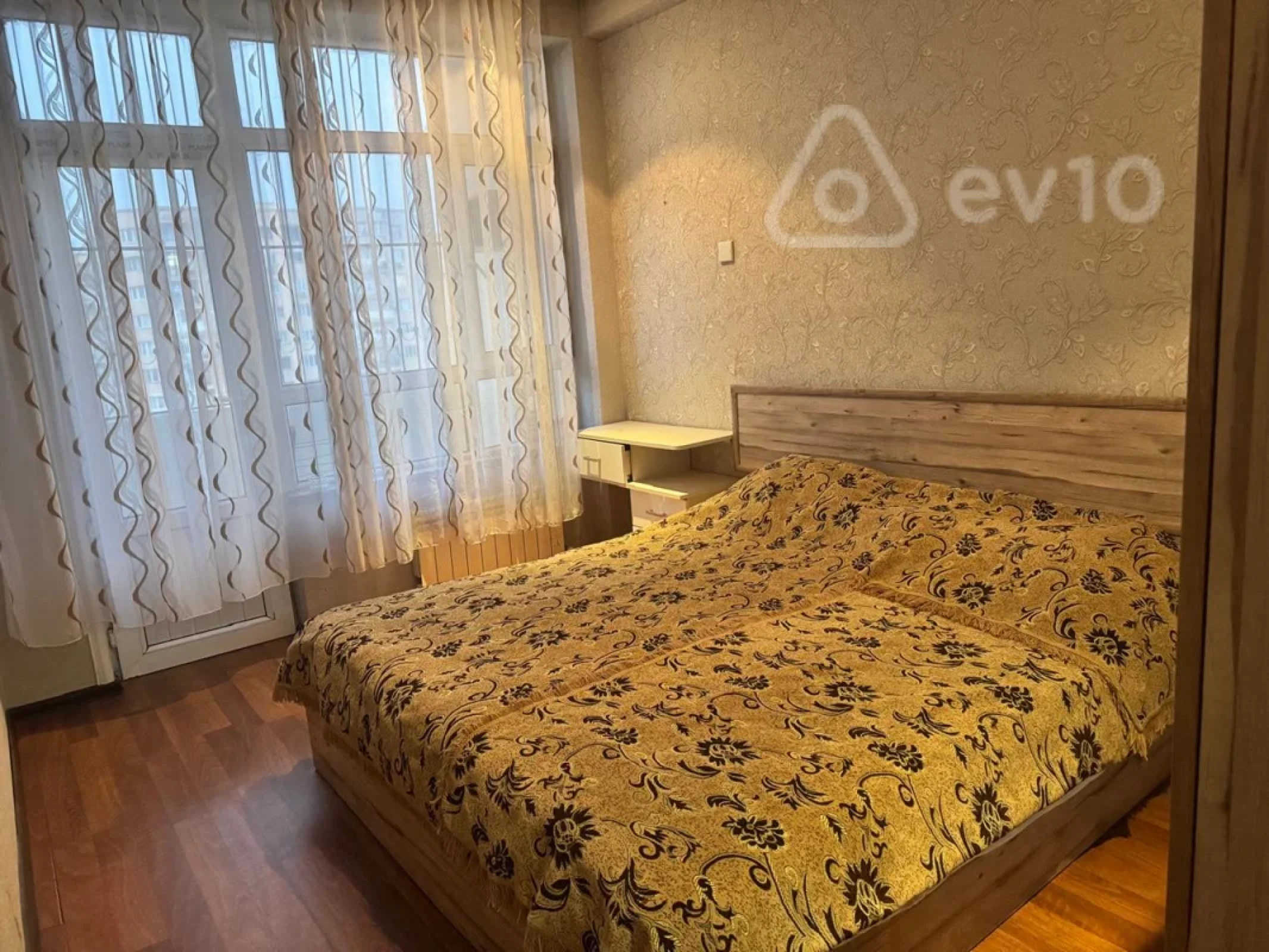 Kirayə verilir 2 otaqlı yeni tikili 65 m²