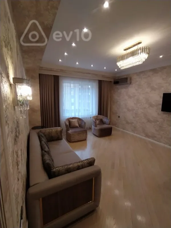 Kirayə verilir 3 otaqlı yeni tikili 145 m²