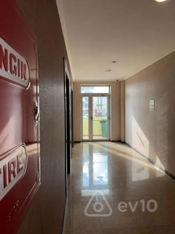 Kirayə verilir 3 otaqlı yeni tikili 170 m²