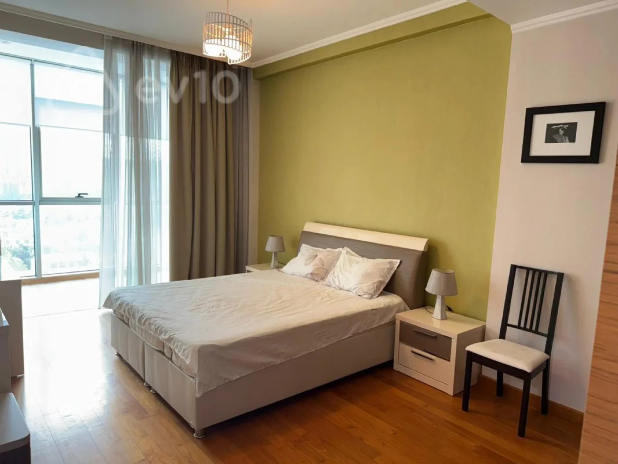 Kirayə verilir 3 otaqlı yeni tikili 170 m²