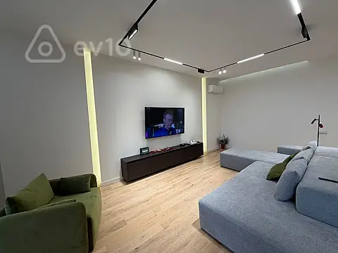 Kirayə verilir 2 otaqlı yeni tikili 110 m²