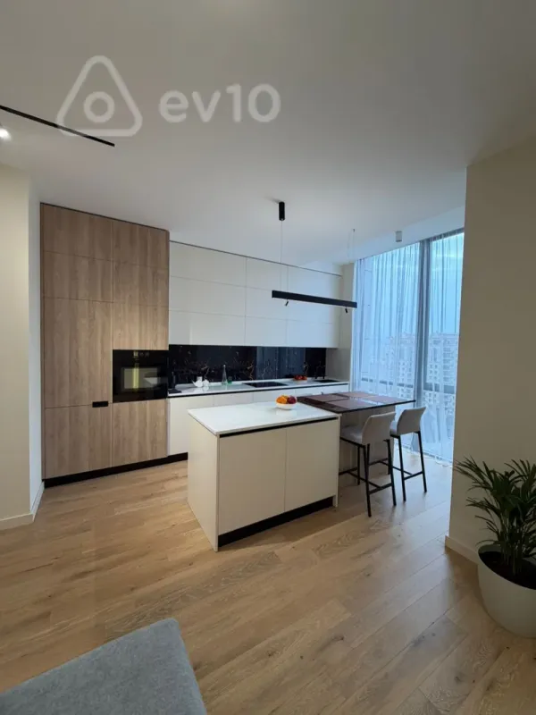 Kirayə verilir 2 otaqlı yeni tikili 110 m²
