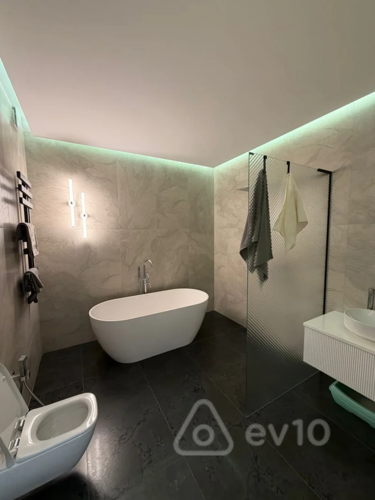 Kirayə verilir 2 otaqlı yeni tikili 110 m²