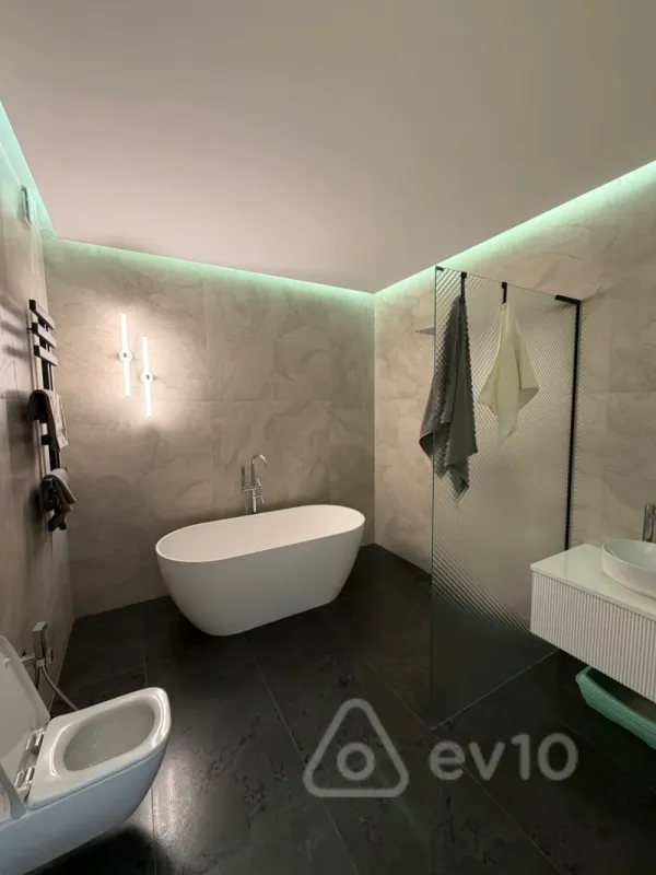 Kirayə verilir 2 otaqlı yeni tikili 110 m²