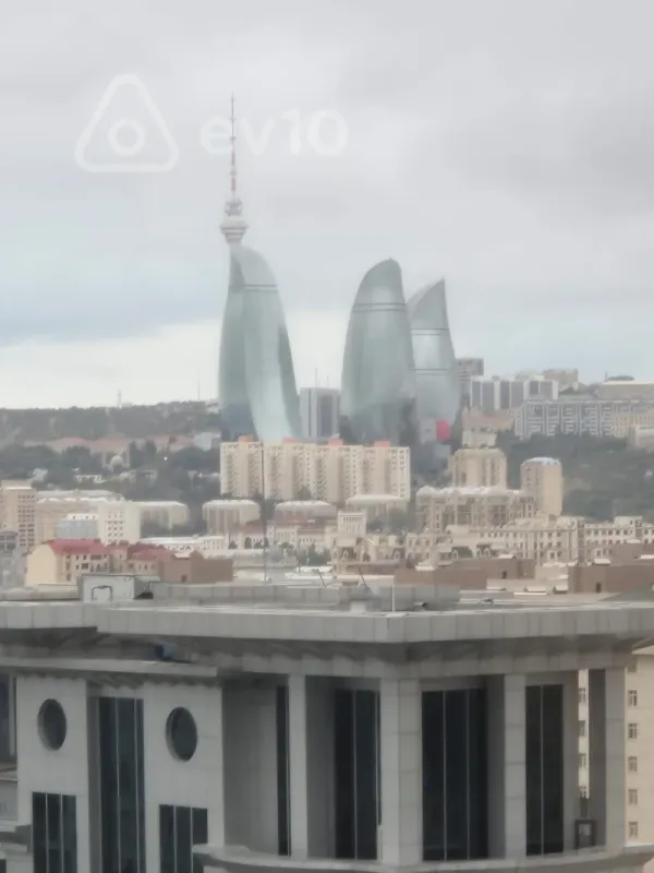 Kirayə verilir 3 otaqlı yeni tikili 120 m²