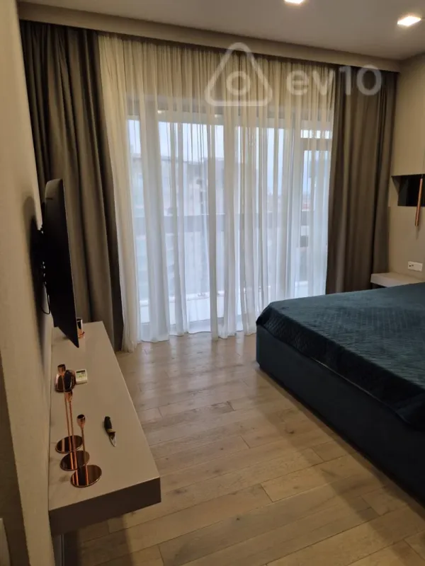 Kirayə verilir 3 otaqlı yeni tikili 120 m²