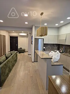 Kirayə verilir 3 otaqlı yeni tikili 120 m²