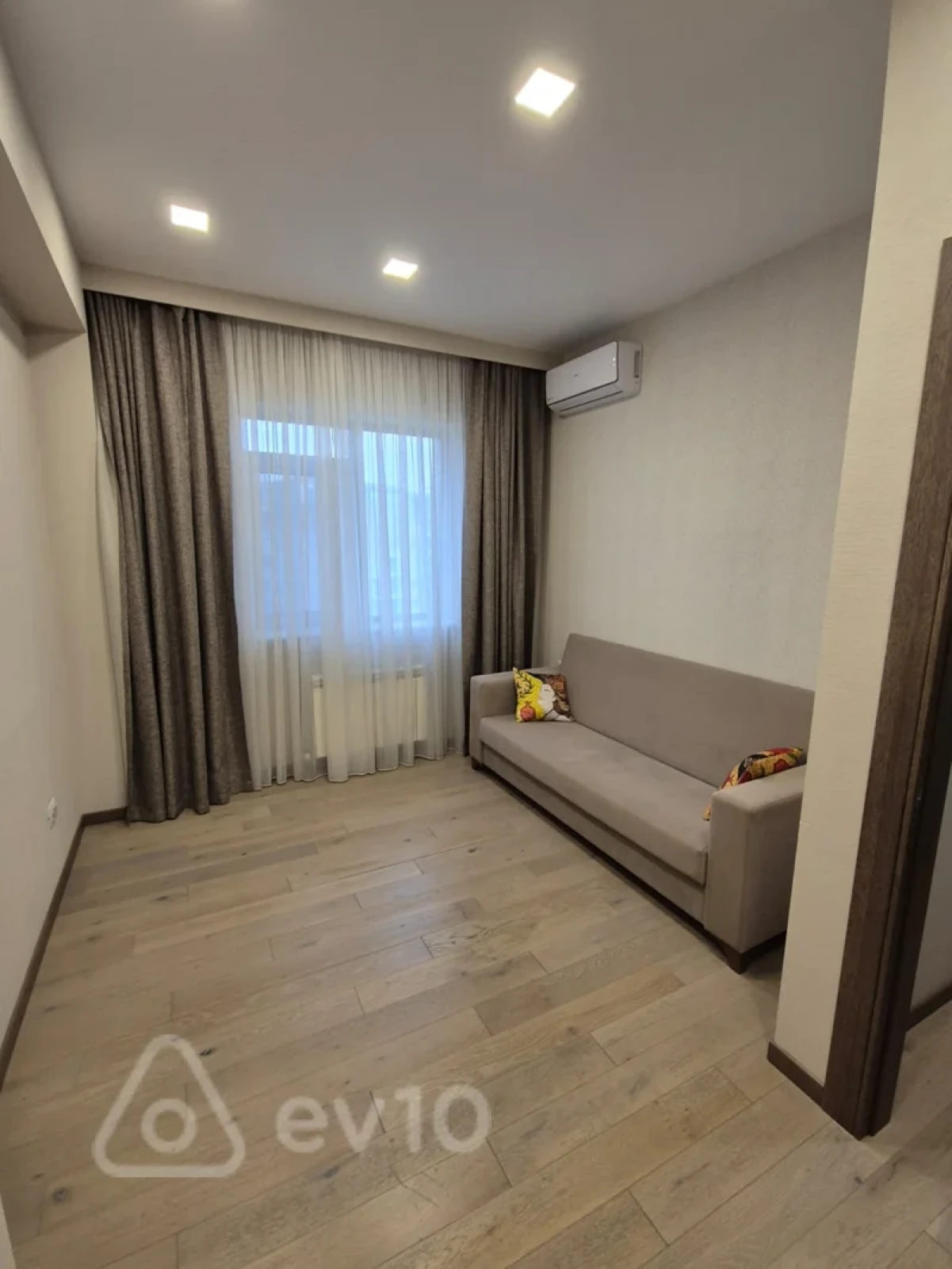 Kirayə verilir 3 otaqlı yeni tikili 120 m²