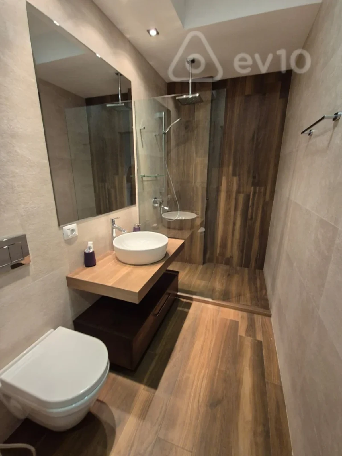 Kirayə verilir 3 otaqlı yeni tikili 120 m²