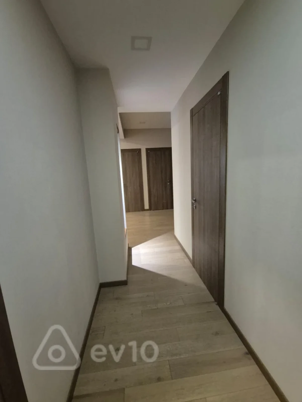 Kirayə verilir 3 otaqlı yeni tikili 120 m²