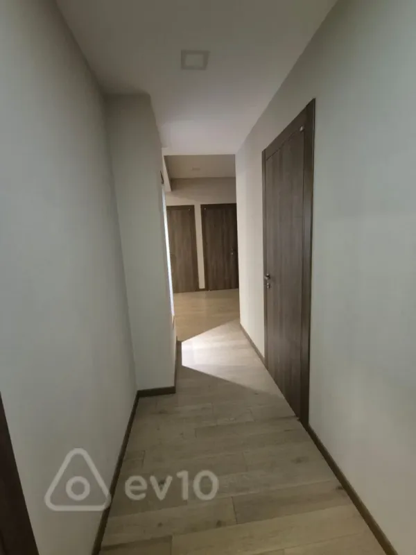Kirayə verilir 3 otaqlı yeni tikili 120 m²