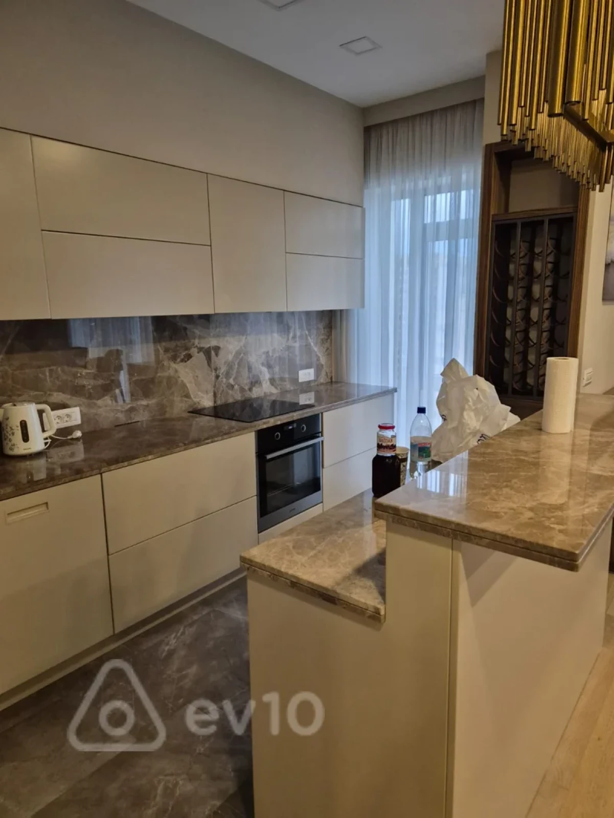 Kirayə verilir 3 otaqlı yeni tikili 120 m²