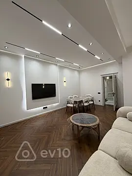 Kirayə verilir 3 otaqlı yeni tikili 130 m²
