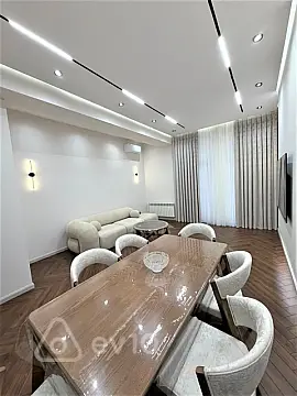 Kirayə verilir 3 otaqlı yeni tikili 130 m²